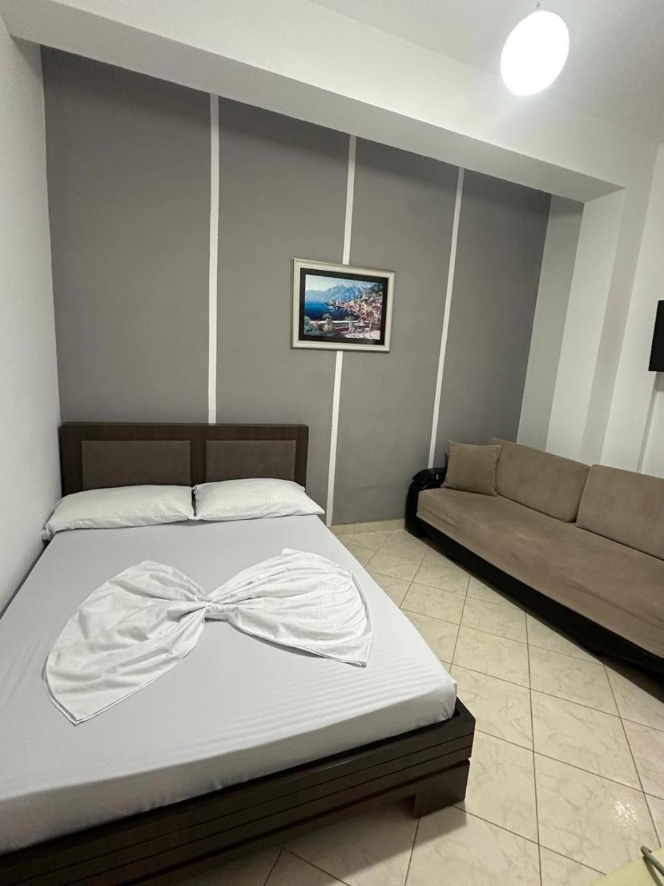 Hostel Eid Mar Vlorë Exteriér fotografie