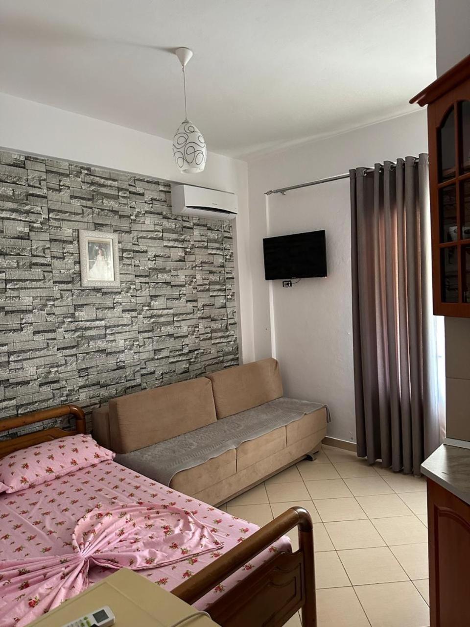 Hostel Eid Mar Vlorë Exteriér fotografie